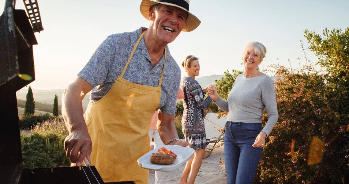 Memorial Day Meals: Healthy Grilling Recipes for a Tasty Celebration - Hosting a Healthy BBQ